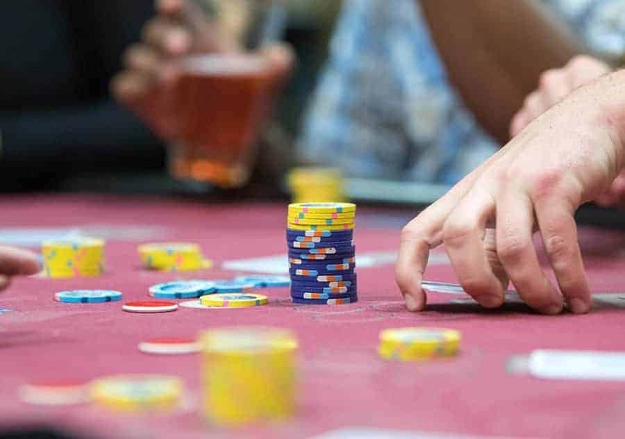 Chơi Poker - Vua của các game bài hay nhất hiện nay - Hình 1