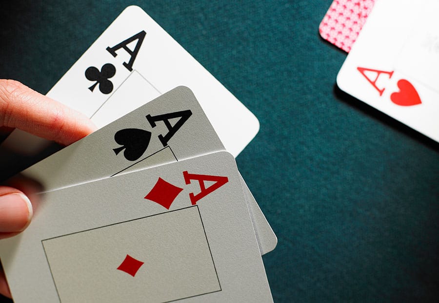 Mách bạn biện pháp khắc phục những nỗi lo lắng khi chơi Poker