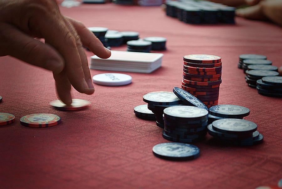 Làm quen nhanh với trò chơi sòng bạc Poker kinh điển