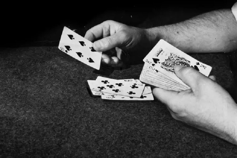 Poker - Mẹo đánh bài Poker hiệu quả từ dân chuyên