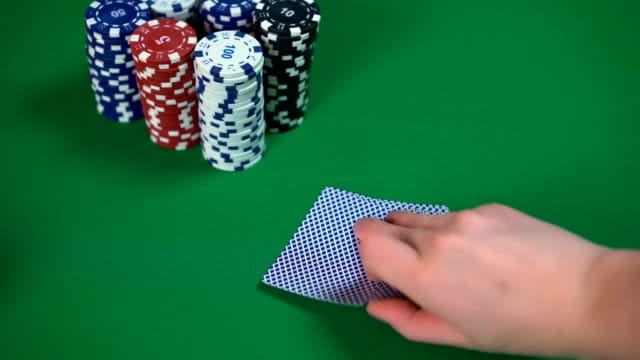 Blackjack và cách tận dụng cơ hội thắng để dễ kiếm tiền nhất